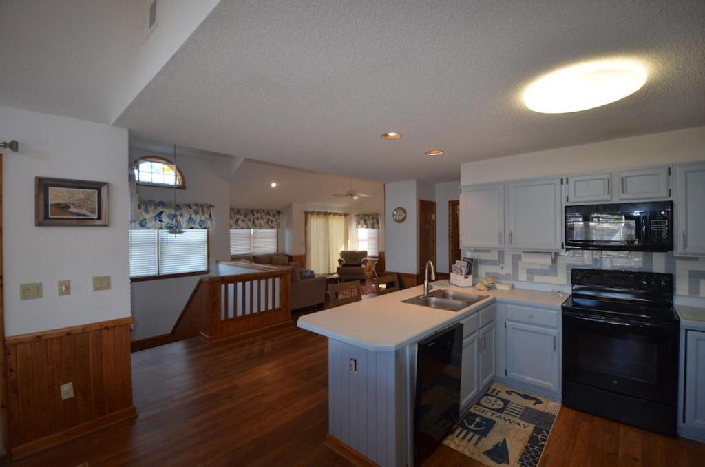 Obx Family Home With Pool - Pet Friendly - Close To Beach- Pool Open Late Apr Through Oct Corolla Dış mekan fotoğraf