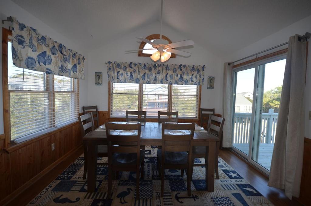 Obx Family Home With Pool - Pet Friendly - Close To Beach- Pool Open Late Apr Through Oct Corolla Dış mekan fotoğraf